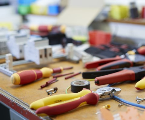 SZCZYPCE BOCZNE WH-BICUT-ELECTRIC/38984 WIHA