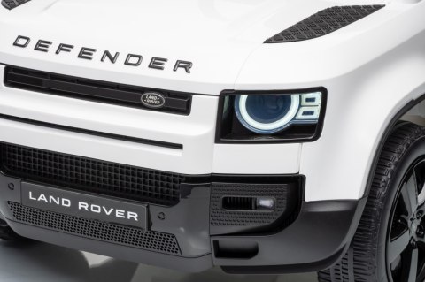 Auto Land Rover Defender białe na akumulator dla dzieci + pilot R/C