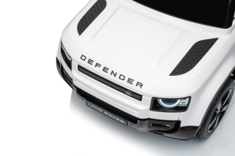 Auto Land Rover Defender białe na akumulator dla dzieci + pilot R/C