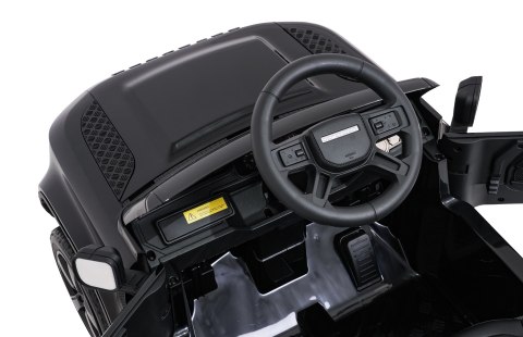 Auto Land Rover Defender czarne na akumulator dla dzieci + pilot R/C
