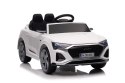 Auto Audi SQ8 białe na akumulator dla dzieci + pilot 2,4 GHz